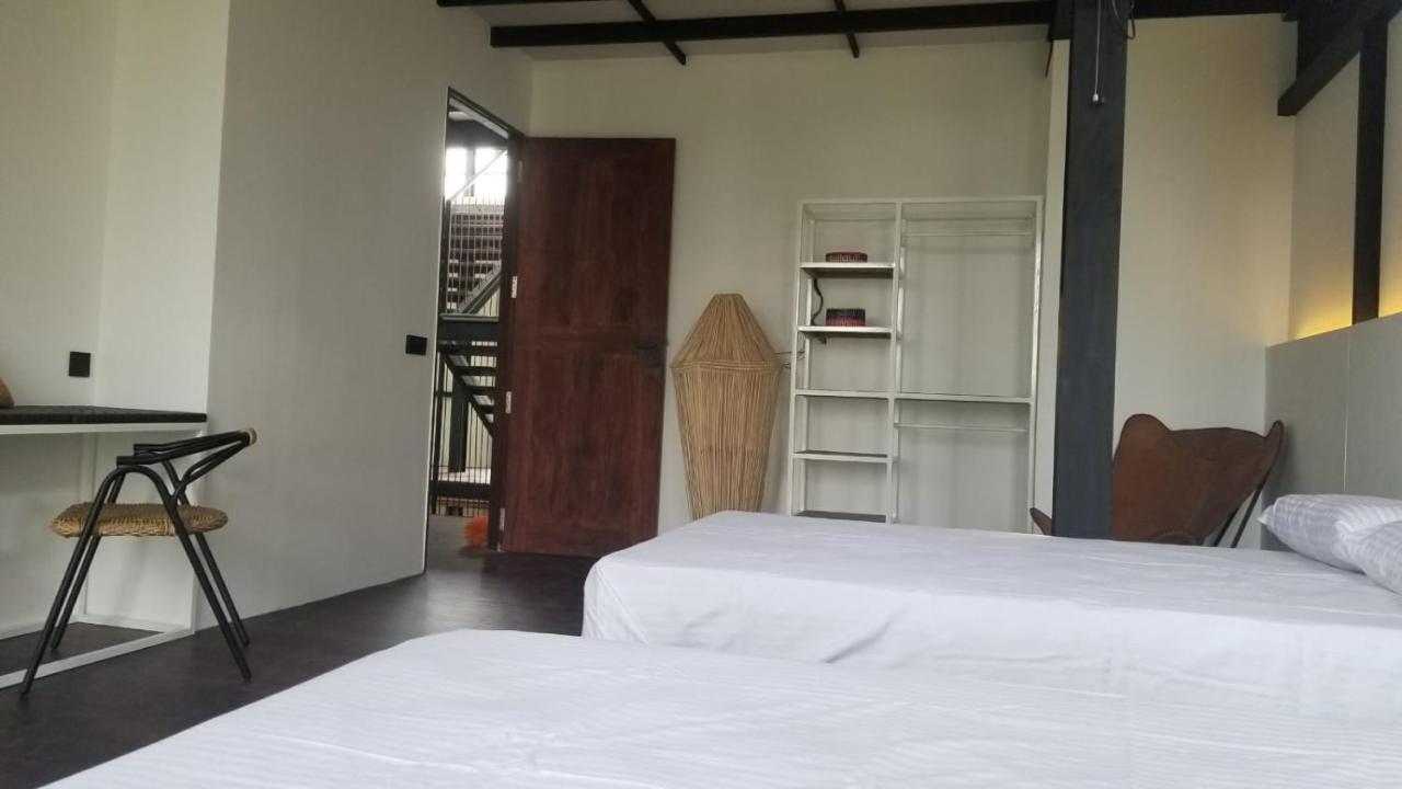 Colive Ahangama Room photo